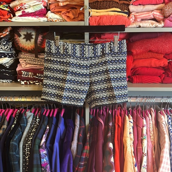 The Limited Pants - The Limited blue/white/teal patterned 5” shorts size 0​